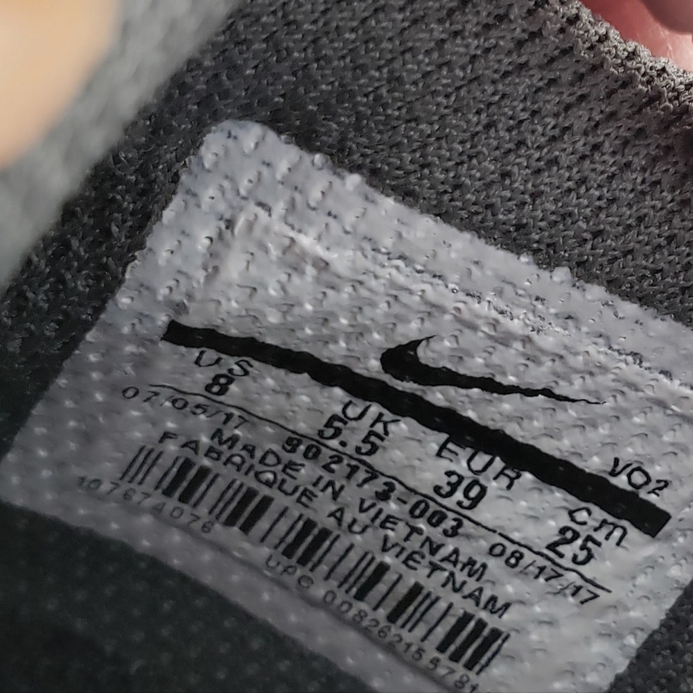 Nike Gray FlyWire. - Picture 8 of 8